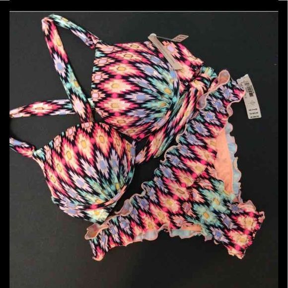 NWT VS 34B,32DD/34D BIKINI IKAT FOIL CHEVRON - Picture 1 of 3